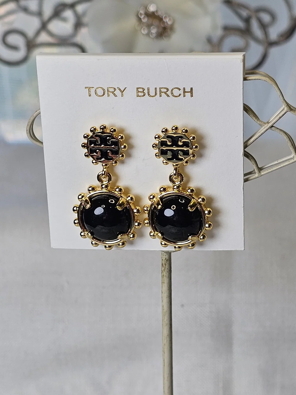 Tory Burch Winslow Drop Earrings Black and Gold New On Card